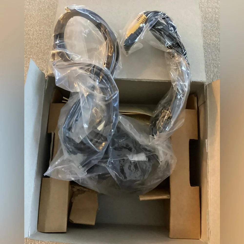 Minolta Dimage S304 digital camera open box